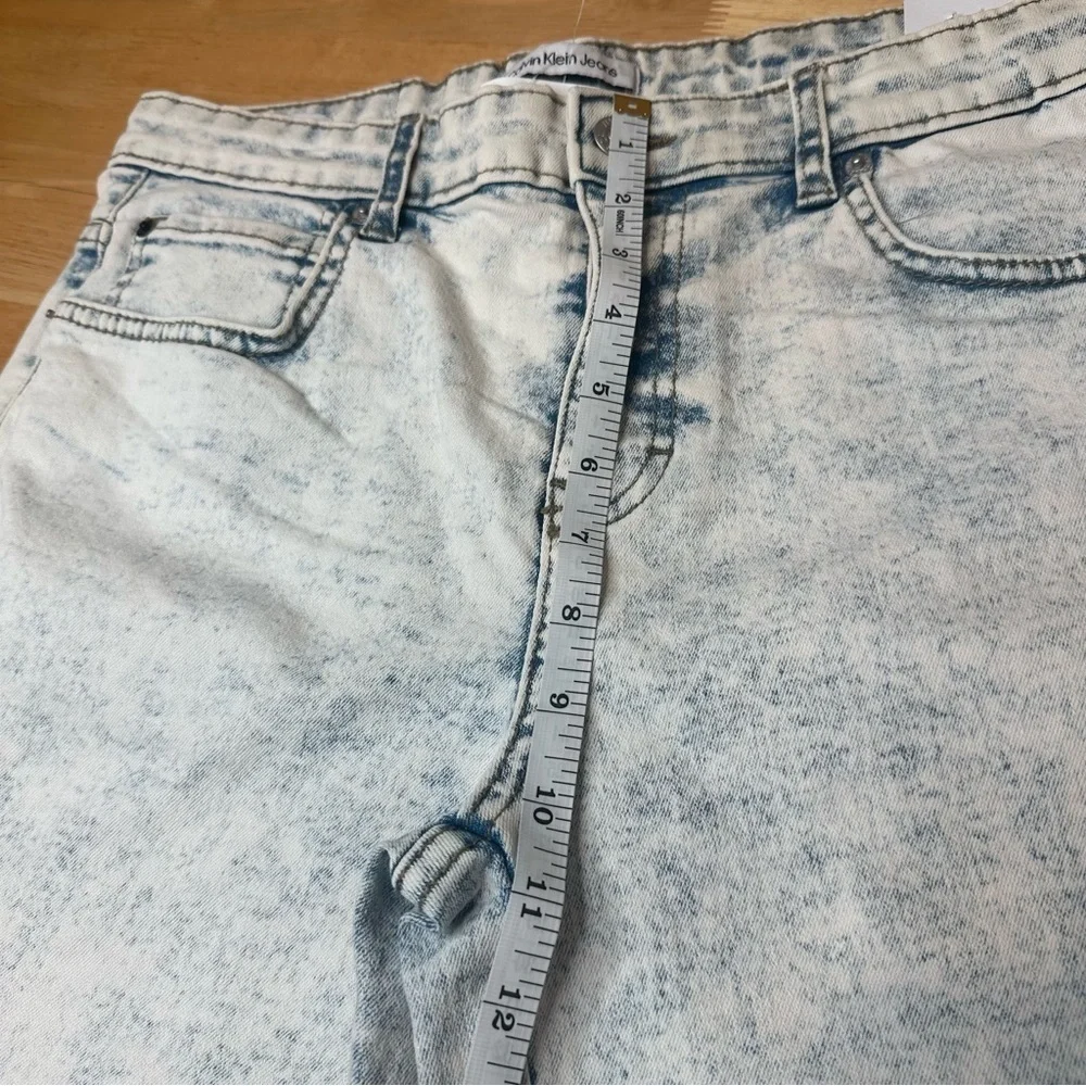 Calvin Klein Boys Sz 20 Light Wash Cuffed Denim Short Slim Fit NWT